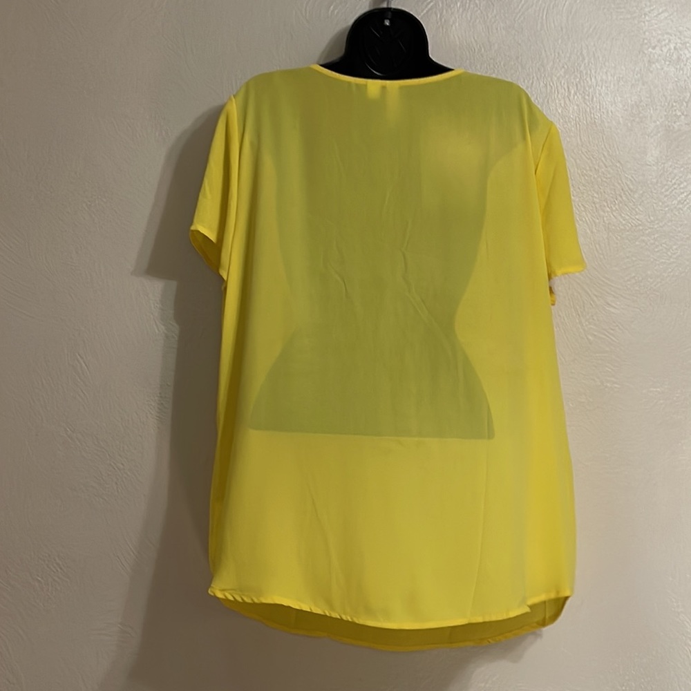 Tacera, size XL, yellow top. - Picture 7 of 8
